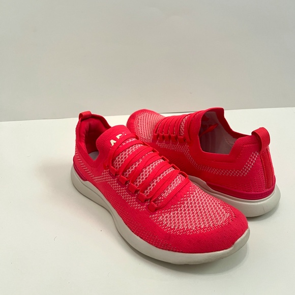 Gently Used APL Women's Techloom Breeze Running Shoes, Size 8 - Picture 2 of 16